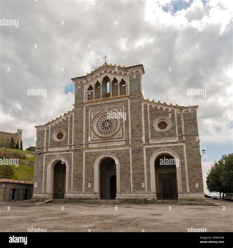 Basilica di Santa Margherita a Cortona, vista panoramica con paesaggio circostante