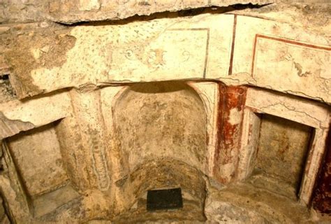 Riproduzione del calendario agricolo romano ad affresco nei sotterranei di Santa Maria Maggiore