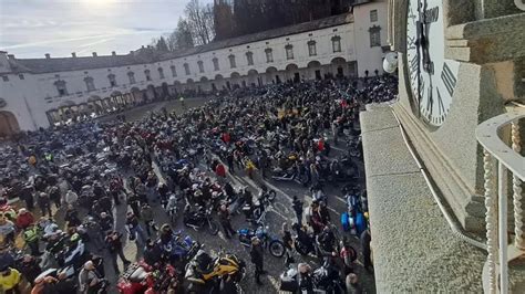 Motociclisti radunati per la benedizione