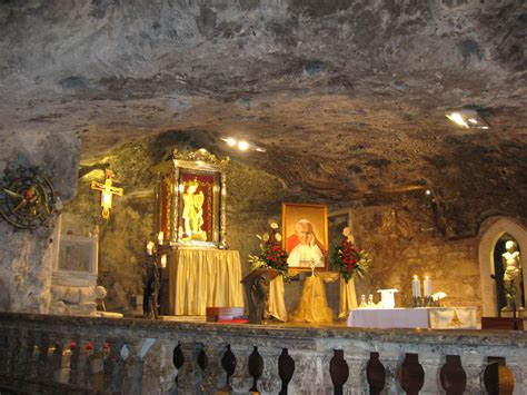 Grotta di Sant'Angelo sul Monte Massico