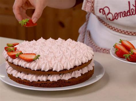 Schema che illustra come farcire correttamente la base con spuntoni di crema uniformi