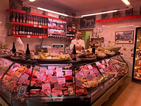 Esterno della Macelleria Bibbiano Viterbo