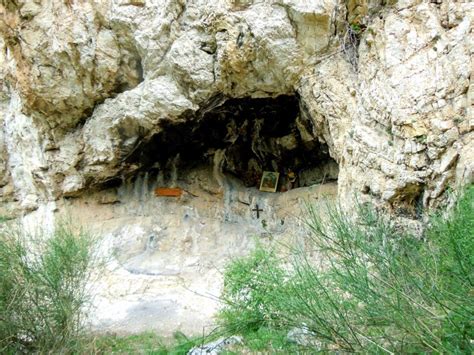 Illustrazione o foto della grotta del Beato Andrea Conti