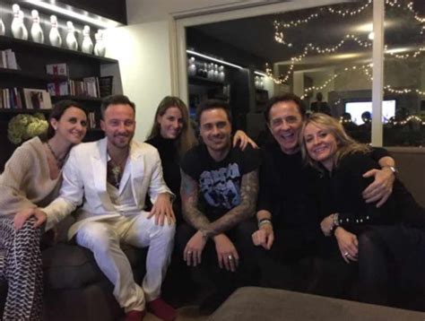 Roby Facchinetti con i suoi nipoti in un momento di festa