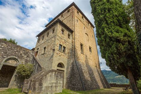 Foto del Castello Malaspina di Bobbio sulla collina