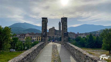 Foto suggestiva del Ponte del Diavolo a Bobbio