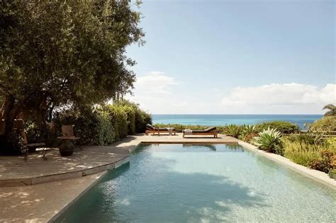 piscina a sfioro dell'hotel F ZEEN KEFALONIA con vista mare