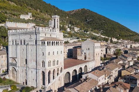 Veduta panoramica del borgo medievale di Vejano con il suo centro storico caratteristico