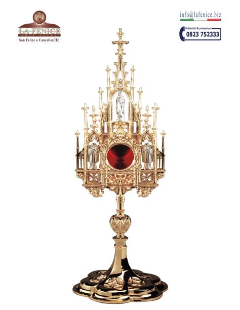 Esempio di manufatto dalla Mostra Permanente di Arte Sacra, come un reliquiario o un oggetto in oro/argento