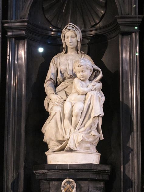 Confronto tra la Madonna del Cardellino, la Madonna di Bruges di Michelangelo e il Tondo Doni di Michelangelo