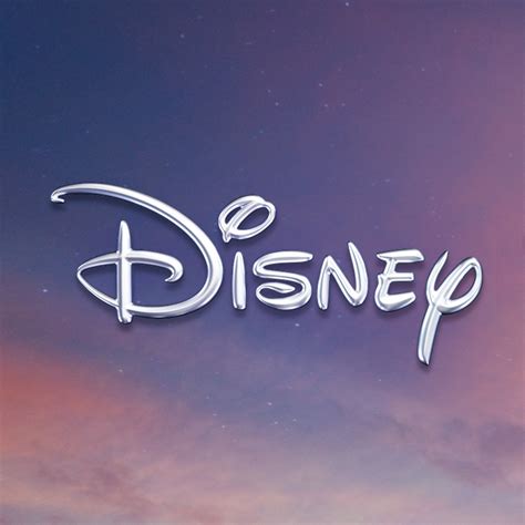 Walt Disney durante la produzione di un cortometraggio, in una foto d'epoca