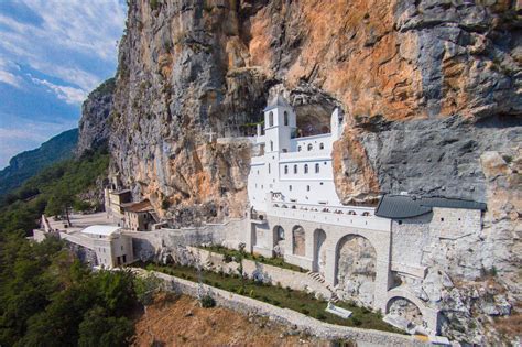 Strada di montagna verso il Monastero di Ostrog, Montenegro