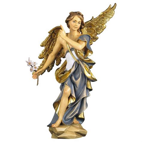Statua dell'Arcangelo Gabriele con il giglio