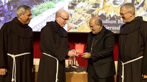 immagine dello Studium Biblicum Franciscanum a Gerusalemme, con frati o studenti