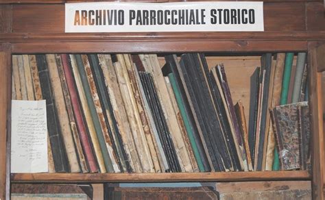 Infografica: Struttura e Contenuto di un Archivio Storico Parrocchiale