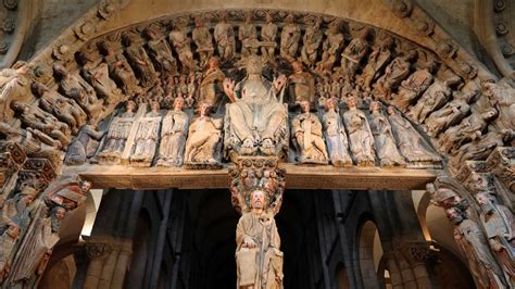 Dettaglio del Portico della Gloria con sculture del Maestro Mateo