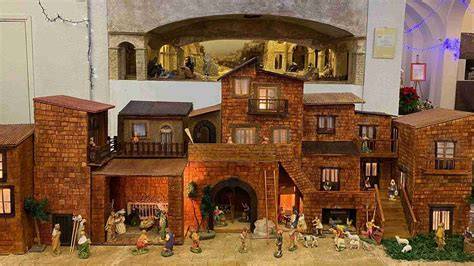 Foto di sculture in legno raffiguranti presepi o scene sacre di Carlo Centanni