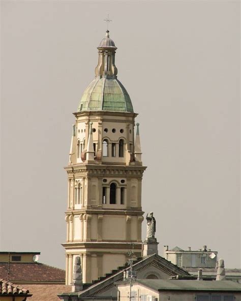 Campanile della Chiesa di San Pietro Apostolo