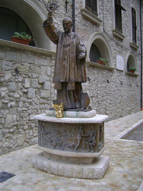 Monumento a San Francesco Caracciolo a Villa Santa Maria