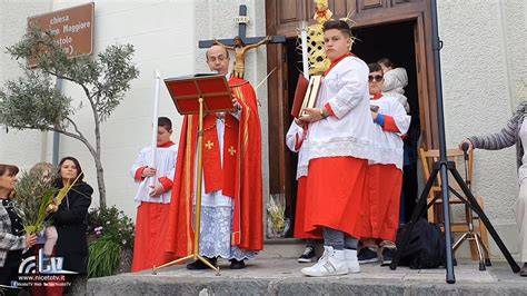 Foto della processione dalla chiesa di San Carlo alla chiesa parrocchiale di Castello di Lecco