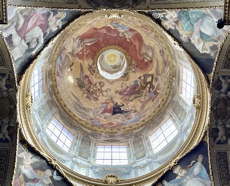 Dettaglio dell'affresco della cupola con la Gloria di San Gaetano