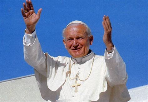 Giovanni Paolo II con la Santa Famiglia come sfondo