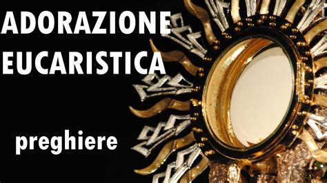 Fedeli in preghiera durante l'Adorazione Eucaristica
