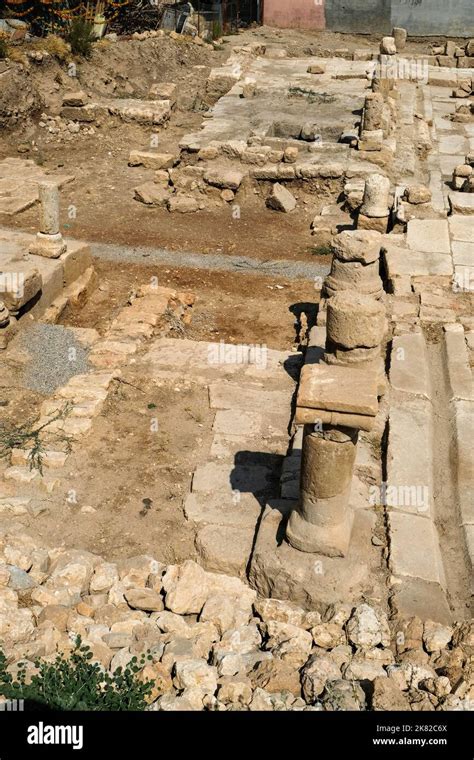 Foto scavi archeologici di una casa antica a Nazareth