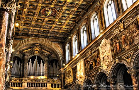 Foto di interni della Chiesa San Marco Evangelista con dettagli architettonici