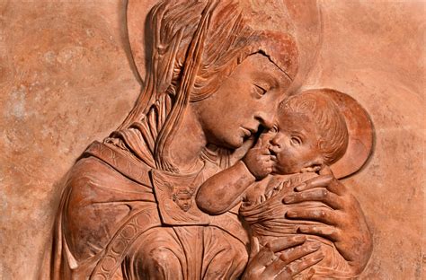 Rilievo in terracotta di Donatello, Madonna con il Bambino che tiene le dita in bocca