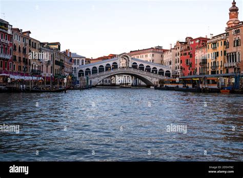 Ponte di Rialto e il Canal Grande
