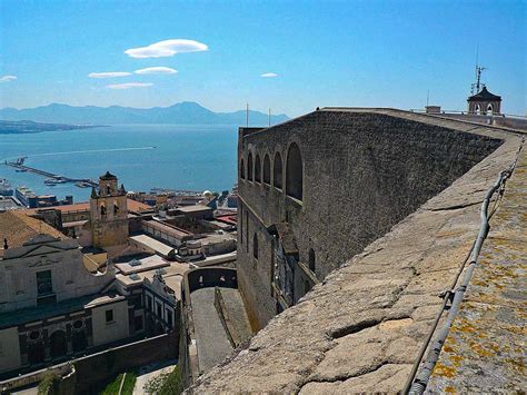 Veduta aerea di Castel Sant'Elmo a Napoli con il suo impianto stellare