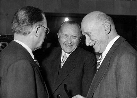 Foto dei padri fondatori dell'Unione Europea: Robert Schuman, Konrad Adenauer, Alcide De Gasperi