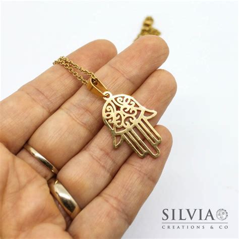 Collana con ciondolo a forma di Mano di Fatima