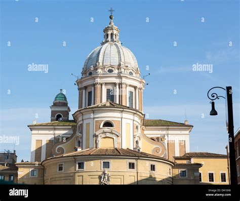 Dettaglio della cupola ellissoidale della Chiesa di San Pietro a Villar Perosa
