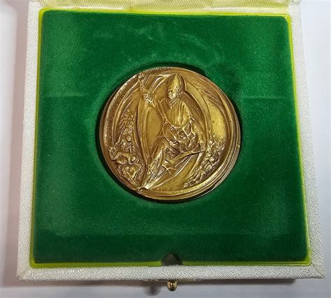 Medaglia del Pontificato, cerimonie di premiazione, riconoscimenti accademici