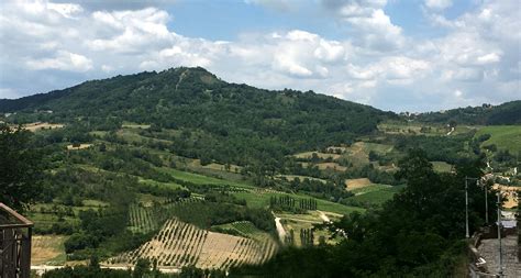 Veduta panoramica di Altavilla Irpina con i suoi colli