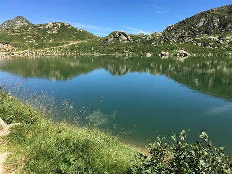 Il Lago del Mucrone in una giornata limpida