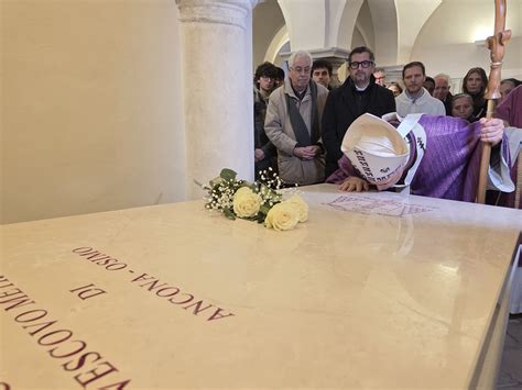 Tomba del Cardinale Andrea Carlo Ferrari nella Cattedrale di Milano