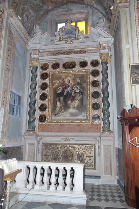 Altare della Madonna del Santo Rosario nella chiesa di Azzano San Paolo