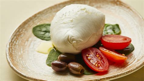 Piatto di Mozzarella di Bufala Campana DOP servito in un ristorante