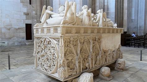 Tomba di Inés de Castro, dettagli scultorei