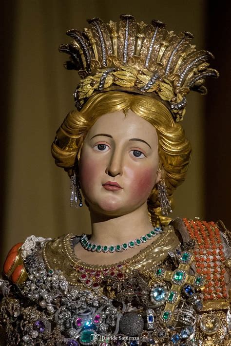 Foto di gruppo della celebrazione eucaristica con autorità civili e religiose a Caulonia