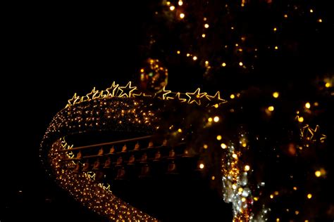 illuminazioni natalizie in una città