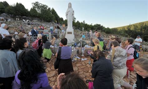 Foto storica dei veggenti di Medjugorje o della collina delle apparizioni all'inizio