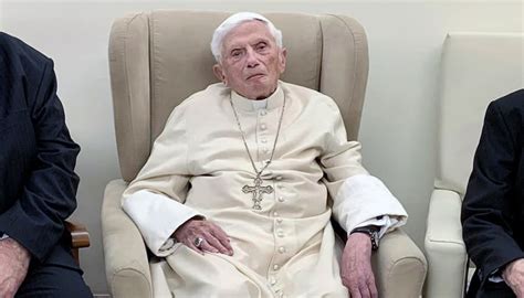 Benedetto XVI durante un incontro di dialogo con esponenti ebraici
