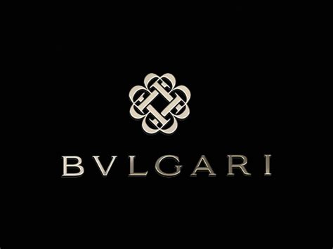 Logo Bulgari accostato a una foto del Vittoriano