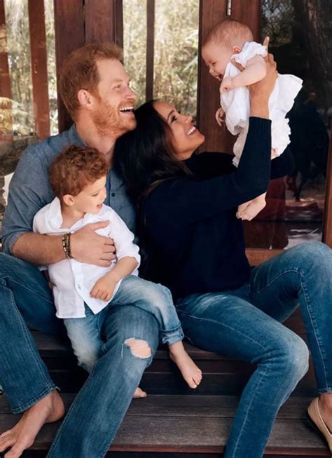 Foto di famiglia di Meghan Markle, Principe Harry e il piccolo Archie