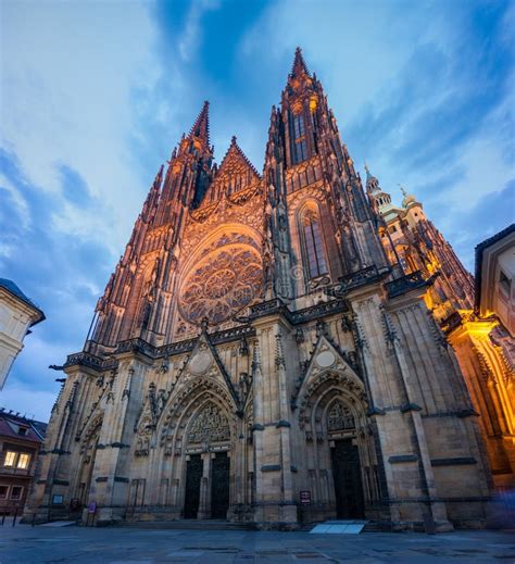 Facciata esterna della Cattedrale di San Vito a Český Krumlov