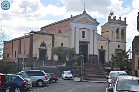 Foto di una chiesa dedicata alla Madonna della Pace o a Santa Maria della Neve